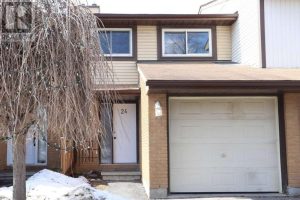 3-bedroom home for sale in Ottawa — 71 - 24 Baneberry Crescent