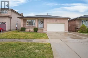 4-bedroom single family residence home for sale in Stoney Creek — 71 Ellington Avenue