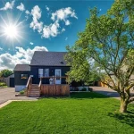 4-bedroom single family residence home for sale in Stoney Creek — 71 Ellington Avenue (Photo 3)