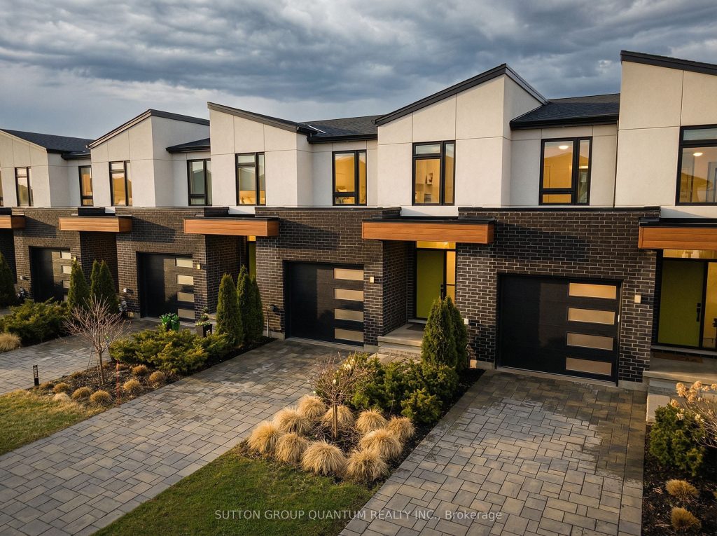 3-bedroom att/row/townhouse for sale in Niagara — 7214 Parsa Street (Photo 1)