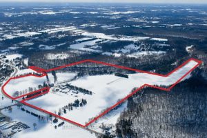 Studio farm home for sale in Milton — 7388 Guelph Line