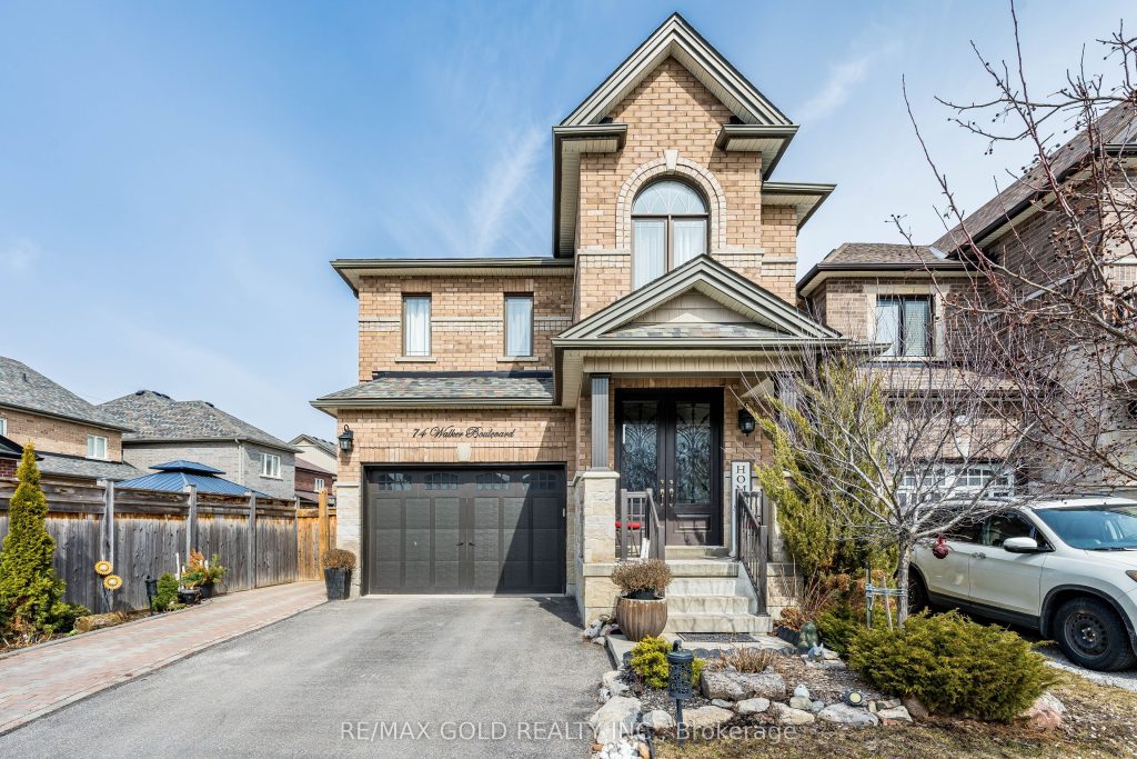 4-bedroom detached home for sale in New Tecumseth — 74 Walker Boulevard (Photo 1)