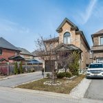 4-bedroom detached home for sale in New Tecumseth — 74 Walker Boulevard (Photo 2)