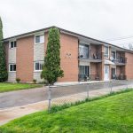 6-bedroom home for sale in Kitchener — 75 Stillwater Street (Photo 5)
