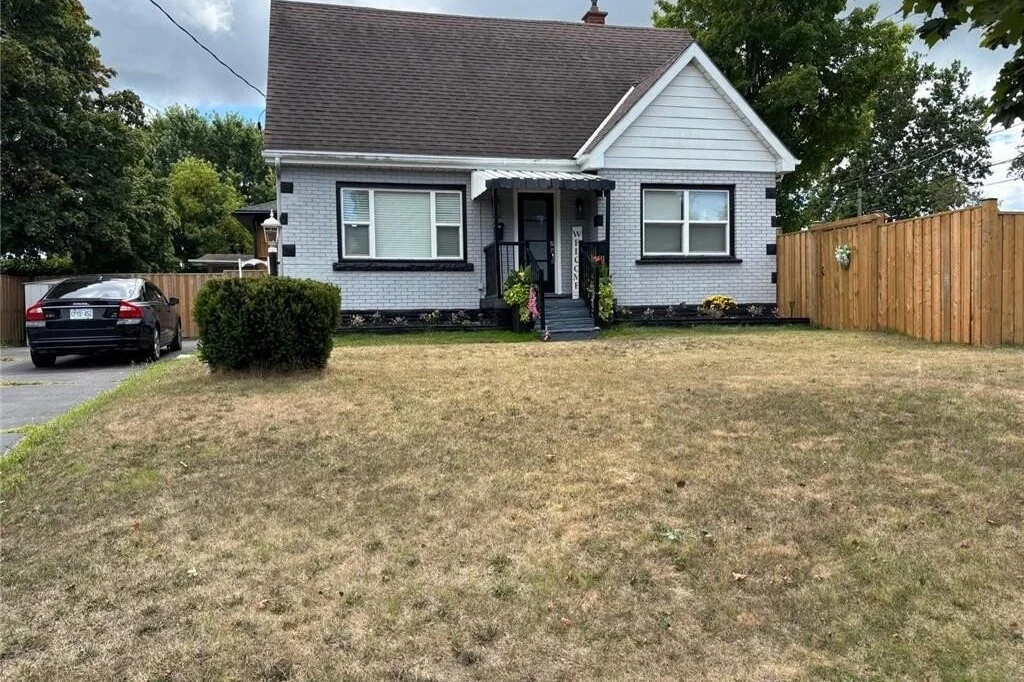 5-bedroom home for sale in Brantford — 75 Tollgate Road (Photo 1)