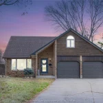 4-bedroom home for sale in Chatham — 76 Pamela Crescent (Photo 2)