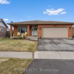 3-bedroom detached home for sale in Niagara — 7752 Preakness Street (Photo 2)
