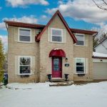 4-bedroom detached home for sale in Wellington — 776 Scottsdale Drive (Photo 2)