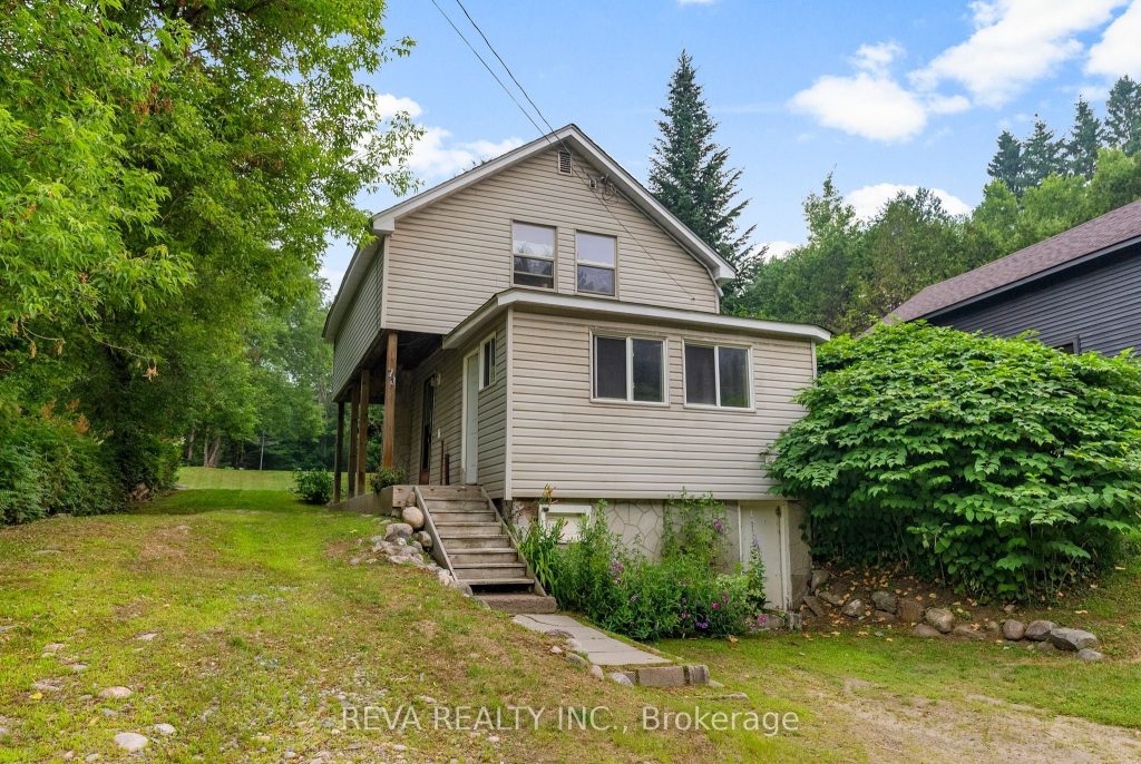 2-bedroom detached home for sale in Hastings — 78 Bridge Street E (Photo 1)