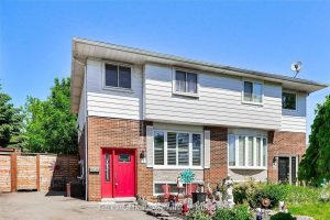 3-bedroom semi-detached home for sale in Peel — 7 Merrydrew Court