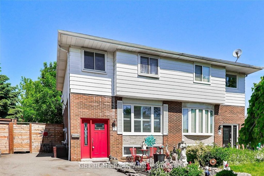 3-bedroom semi-detached home for sale in Peel — 7 Merrydrew Court (Photo 1)