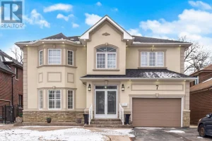 6-bedroom home for sale in Vaughan — 7 Waltham Drive