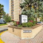 3-bedroom condo apartment for sale in Peel — 803 - 5 Lisa Street (Photo 2)