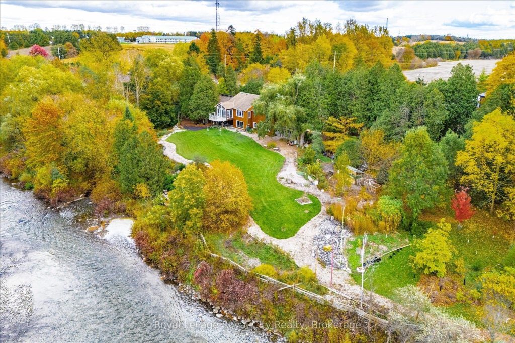 5-bedroom home for sale in Fergus — 8060 Wellington Rd 18 Road (Photo 1)