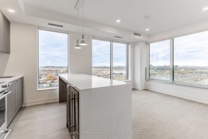 3-bedroom condo apartment for rent in Toronto — 808 - 31 York Garden Way