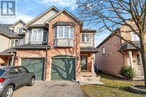 3-bedroom home for sale in Mississauga — 81 - 2080 Leanne Boulevard