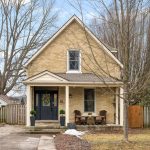 2-bedroom detached home for sale in Perth — 81 Nelson Street (Photo 2)