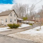 3-bedroom detached home for sale in Renfrew — 82 Bonnechere Street E (Photo 4)