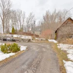 3-bedroom detached home for sale in Renfrew — 82 Bonnechere Street E (Photo 5)