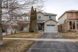 3-bedroom home for sale in Oshawa — 830 Castlegrove Avenue