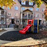 2-bedroom condo townhouse for rent in Richmond Hill — 837 - 75 Weldrick Road E (Photo 2)