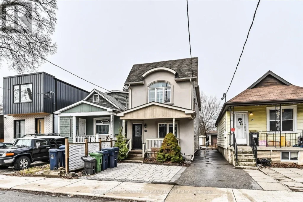 4-bedroom home for sale in Toronto — 838 Sammon Avenue (Photo 1)