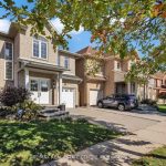 4-bedroom home for sale in Stoney Creek — 86 Glendarling Crescent (Photo 1)