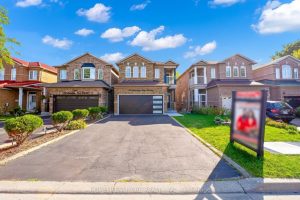 4-bedroom detached home for sale in Toronto — 88 Mourning Dove Crescent