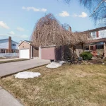 4-bedroom detached home for sale in Toronto — 88 Mourning Dove Crescent (Photo 4)