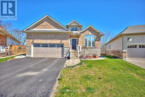 3-bedroom home for sale in Niagara Falls — 8913 Tallgrass Avenue