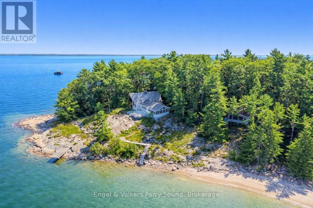 4-bedroom home for sale in Carling — 8 Island 29c (Photo 1)