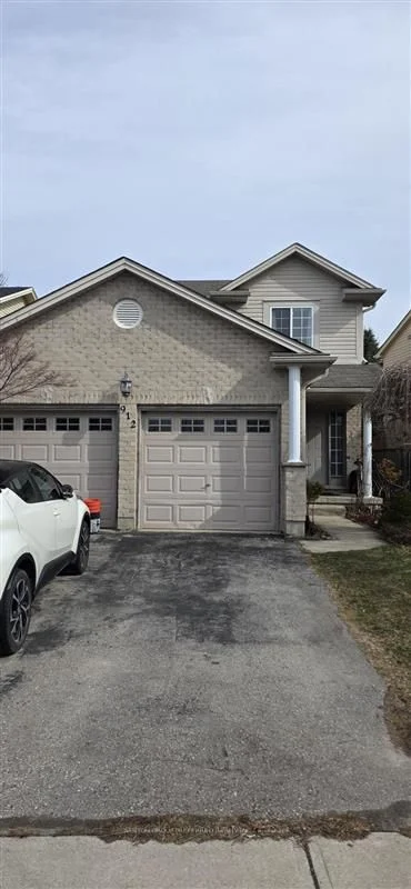 4-bedroom detached home for rent in London North — 912 Grenfell Drive (Photo 1)