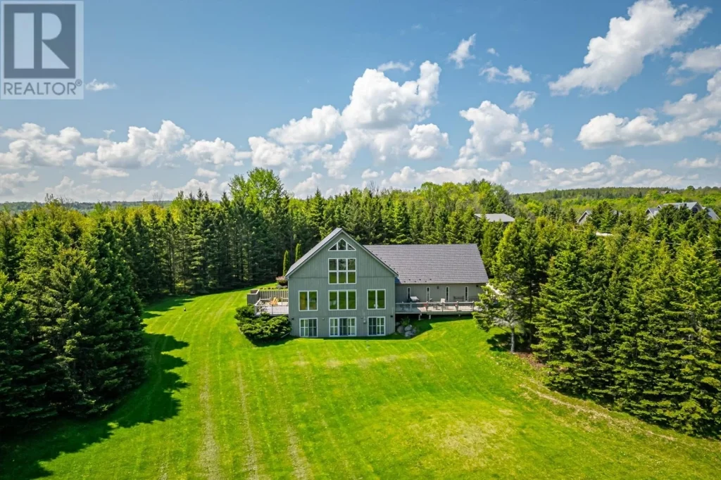 5-bedroom home for sale in Clearview — 9197 County 91 Road (Photo 1)