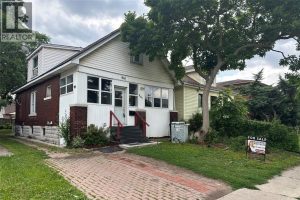 6-bedroom home for sale in Windsor — 961 Campbell