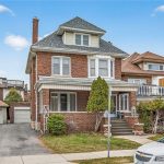 3-bedroom home for sale in Hamilton — 96 Barnesdale Boulevard (Photo 2)