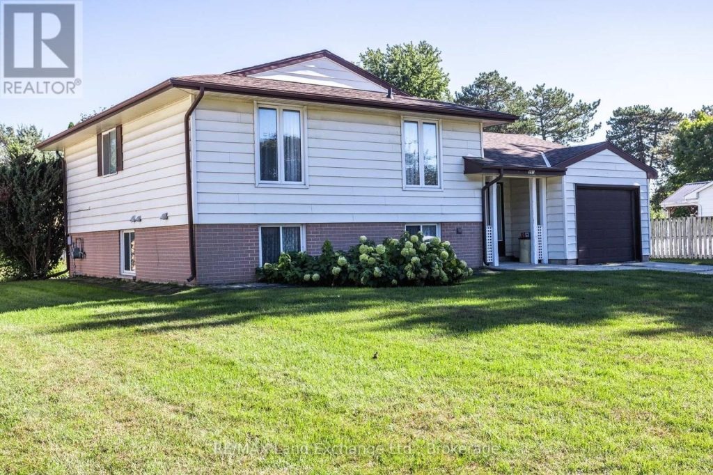 4-bedroom home for sale in Saugeen Shores — 991 Bricker Street North (Photo 1)