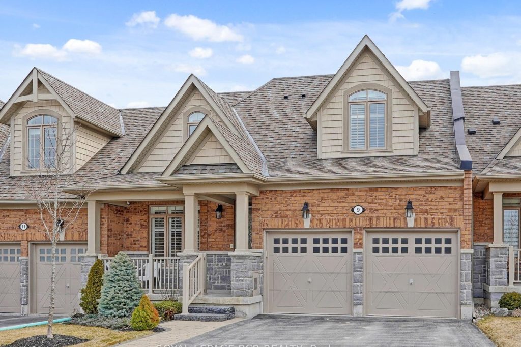 3-bedroom condo townhouse for sale in Uxbridge — 9 Bill Knowles Street (Photo 1)