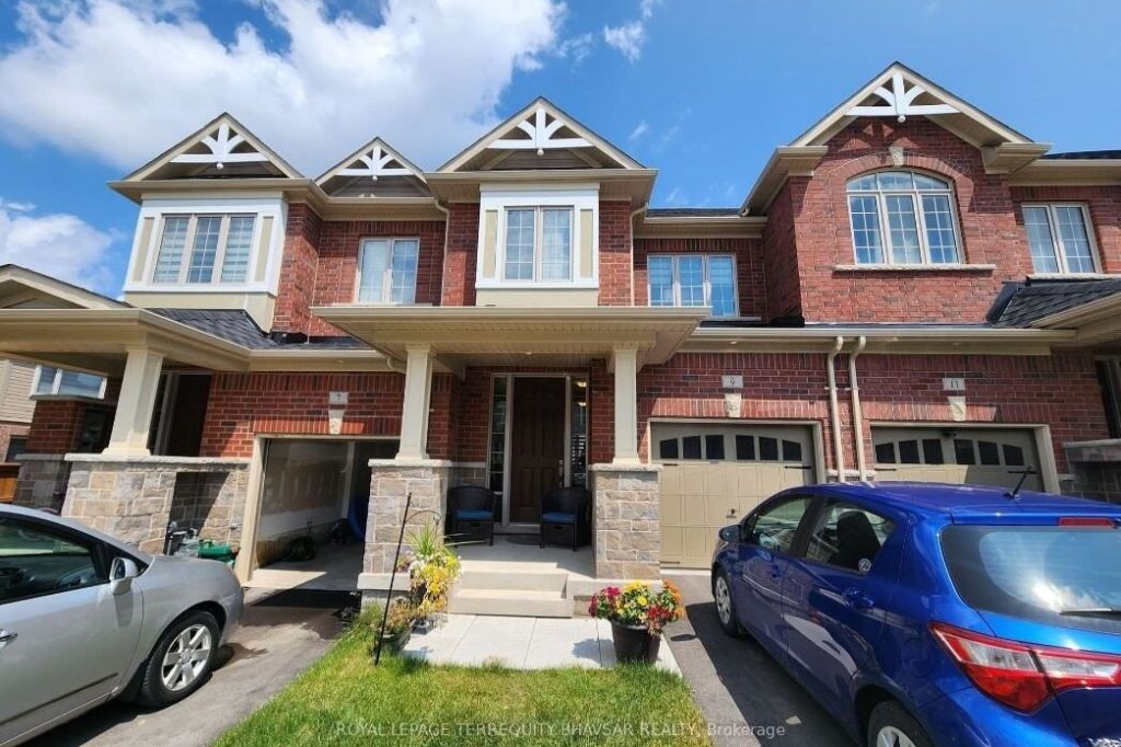 3-bedroom att/row/townhouse for rent in Kitchener — 9 Roywood Street (Photo 1)