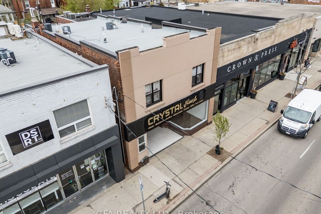2-bedroom att/row/townhouse for rent in Hamilton — A - 299 Ottawa Street N (Photo 1)