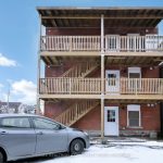2-bedroom att/row/townhouse for rent in Hamilton — A - 299 Ottawa Street N (Photo 3)