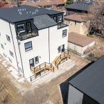 4-bedroom att/row/townhouse for rent in Toronto — B - 4 Southwell Drive (Photo 2)