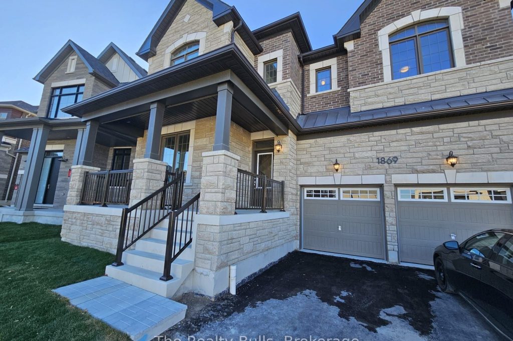2-bedroom detached home for rent in Pickering — Basement - 1869 Narcissus Gardens (Photo 1)