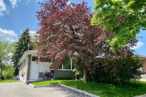 2-bedroom semi-detached home for rent in Newmarket — Bmnt - 74 Newbury Drive