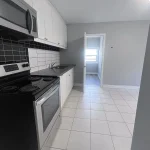 2-bedroom home for rent in Toronto — Bsmt - 44 Bellevue Avenue (Photo 5)