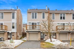3-bedroom condo townhouse for sale in Ottawa — E - 278 Dalehurst Drive