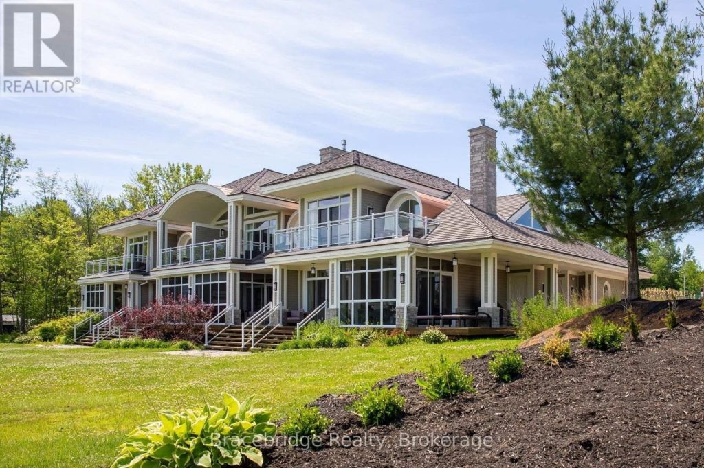 3-bedroom home for sale in Muskoka Lakes — G103-D1 - 1869 Muskoka Road 118 Highway West (Photo 1)