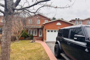 2-bedroom detached home for rent in Mississauga — LOWER - 20 Inverary Drive