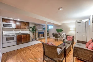 1-bedroom detached home for rent in Toronto — Lower - 182 Lawrence Avenue W