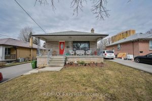 2-bedroom detached home for rent in Toronto — Lower Level - 24 Loney Avenue