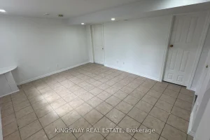 1-bedroom detached home for rent in Richmond Hill — (Lower Level - 65 Park Crescent